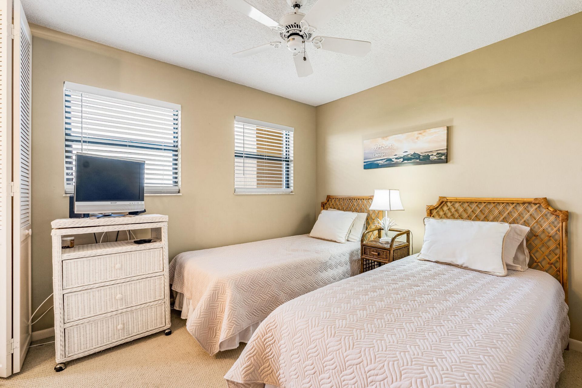 3939 Ocean Drive, Unit 408C, Vero Beach, FL 32963 Photo