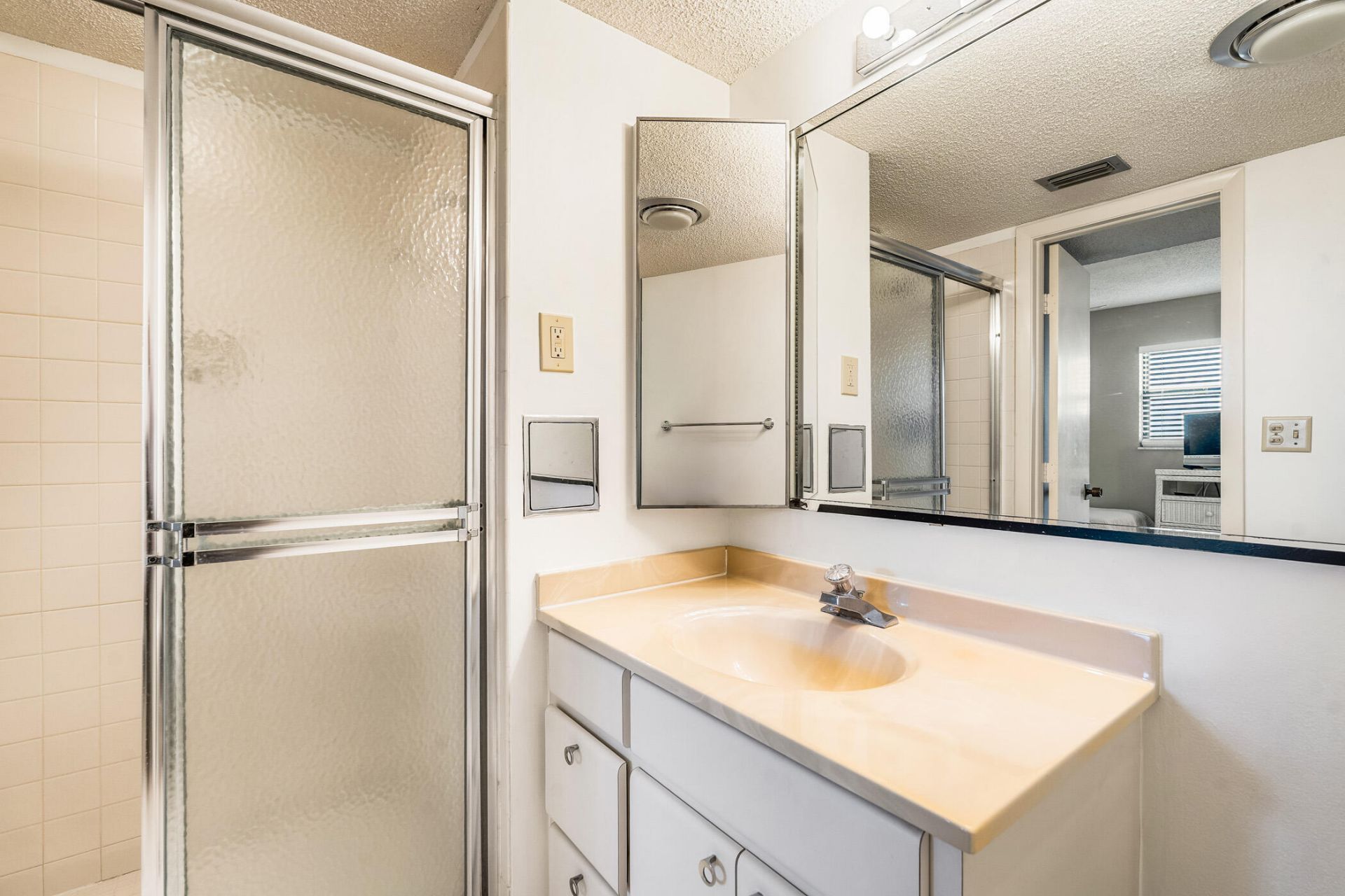 3939 Ocean Drive, Unit 408C, Vero Beach, FL 32963 Photo