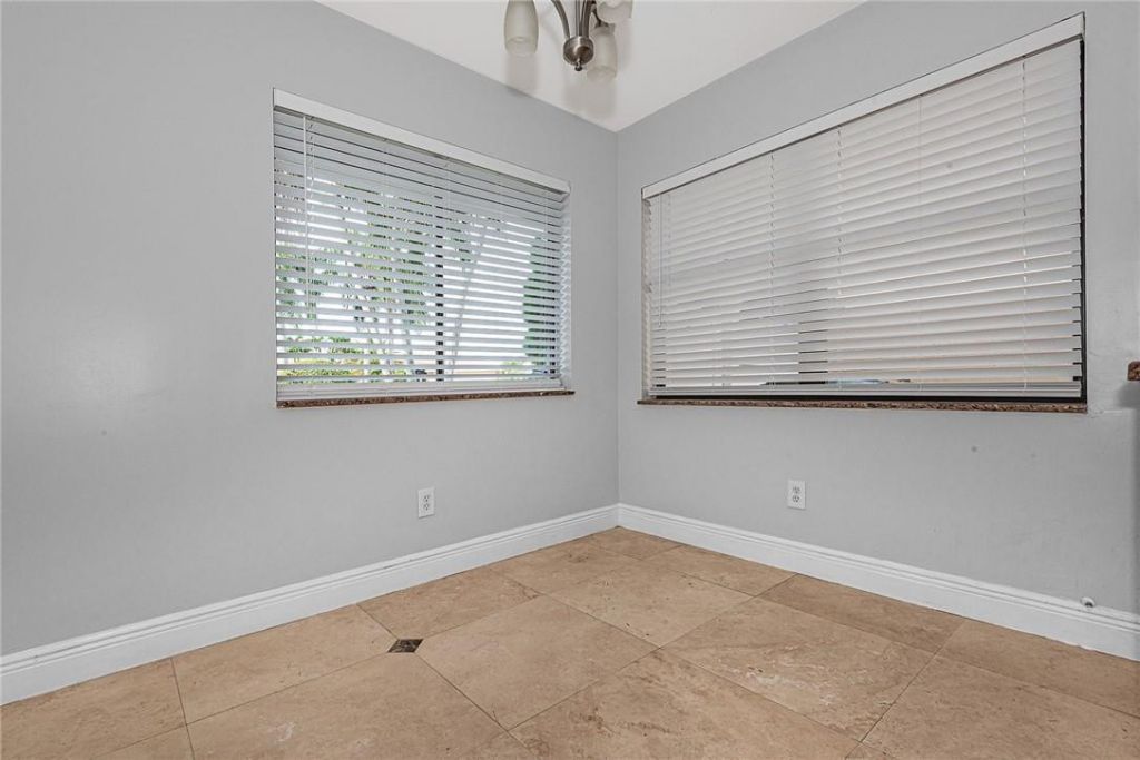 11551 SW 11th Street, Pembroke Pines, FL 33025 Photo