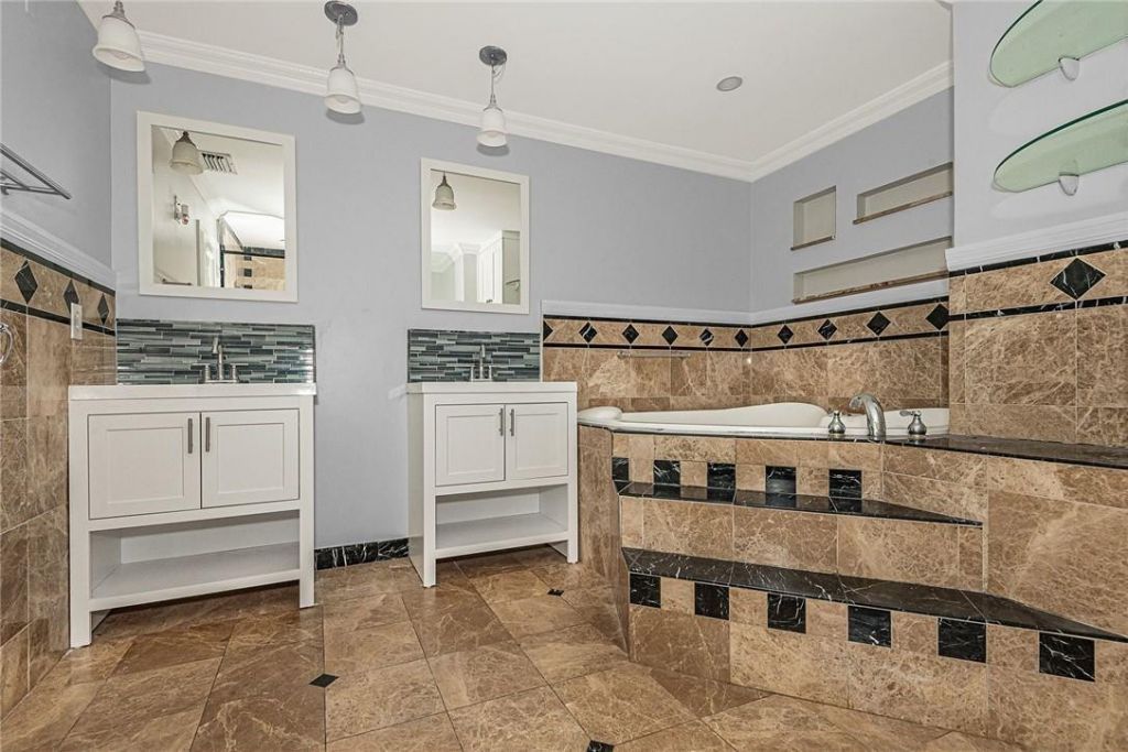 11551 SW 11th Street, Pembroke Pines, FL 33025 Photo