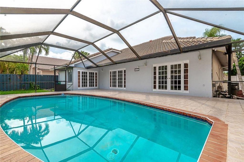 11551 SW 11th Street, Pembroke Pines, FL 33025 Photo