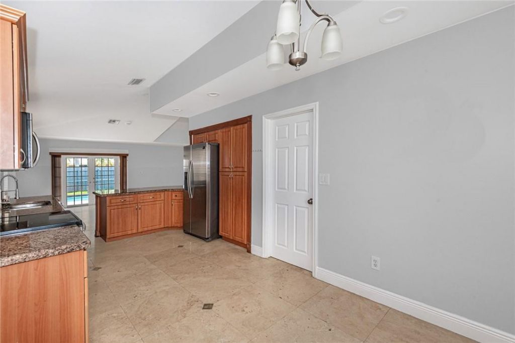 11551 SW 11th Street, Pembroke Pines, FL 33025 Photo