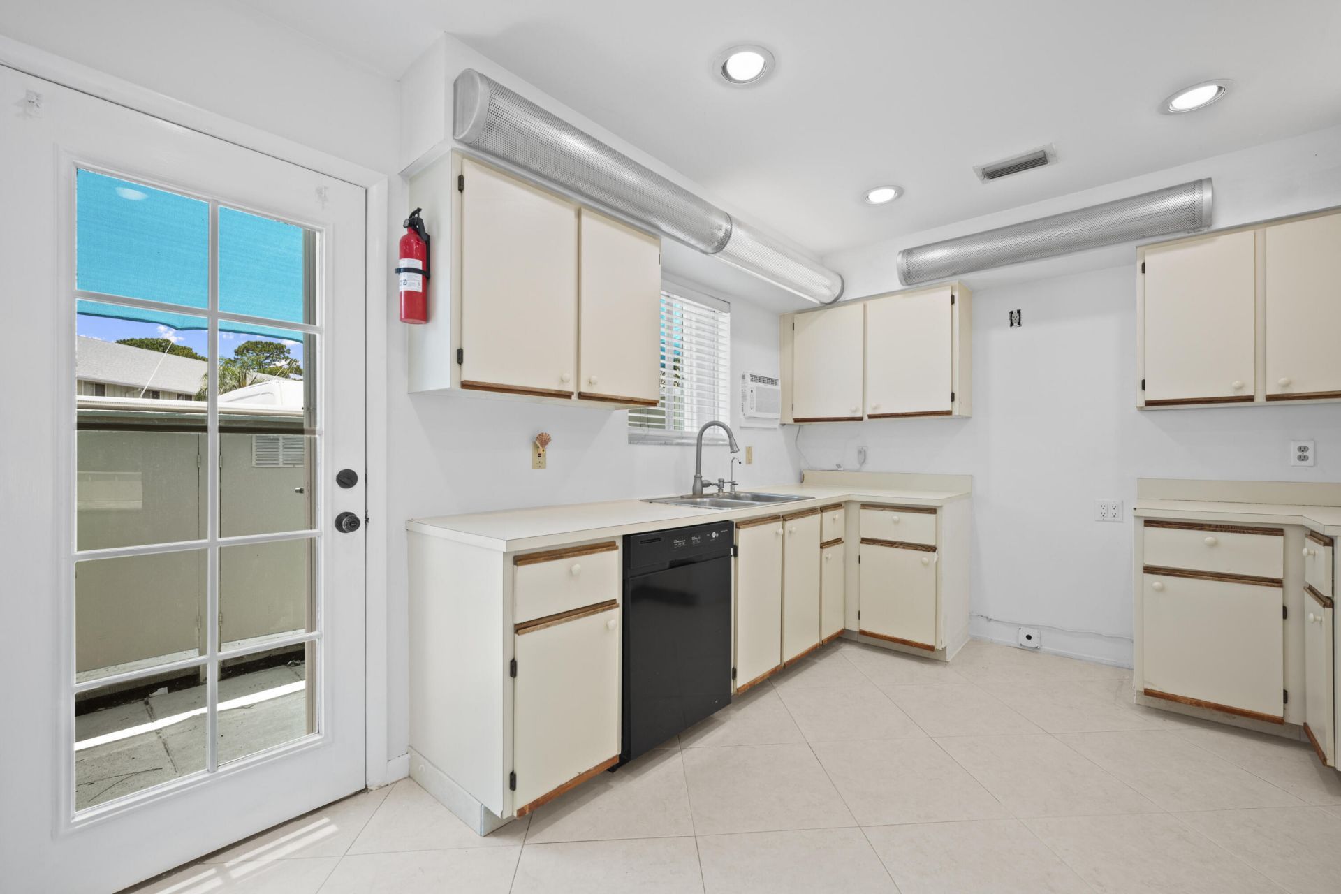 6151 Riverwalk Lane, Unit 8, Jupiter, FL 33458 Photo