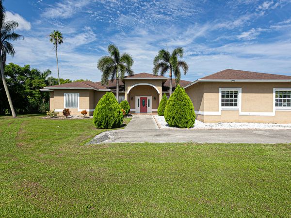 173 S Greenstar Avenue, Pahokee, FL 33476
