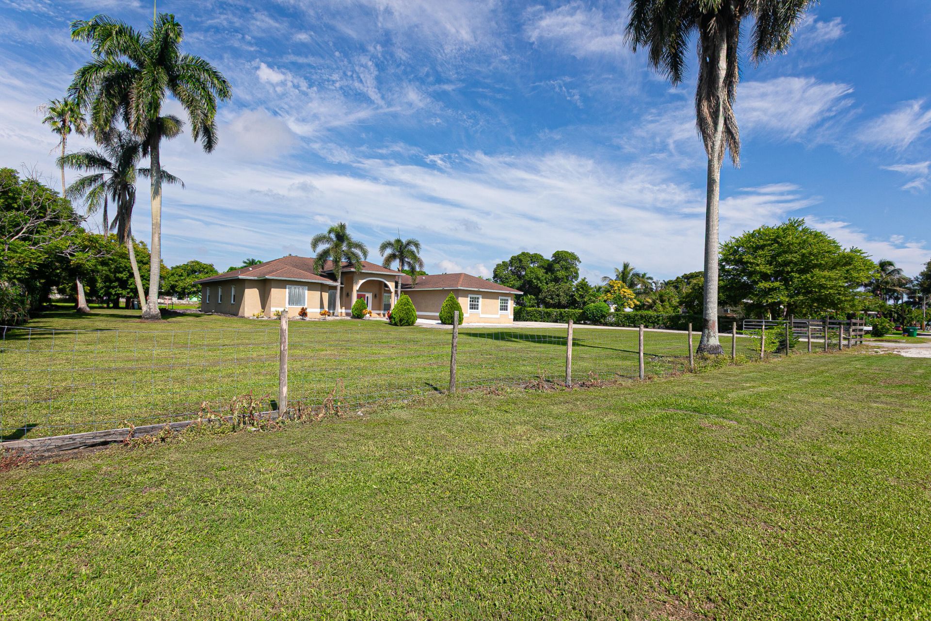 173 S Greenstar Avenue, Pahokee, FL 33476 Photo