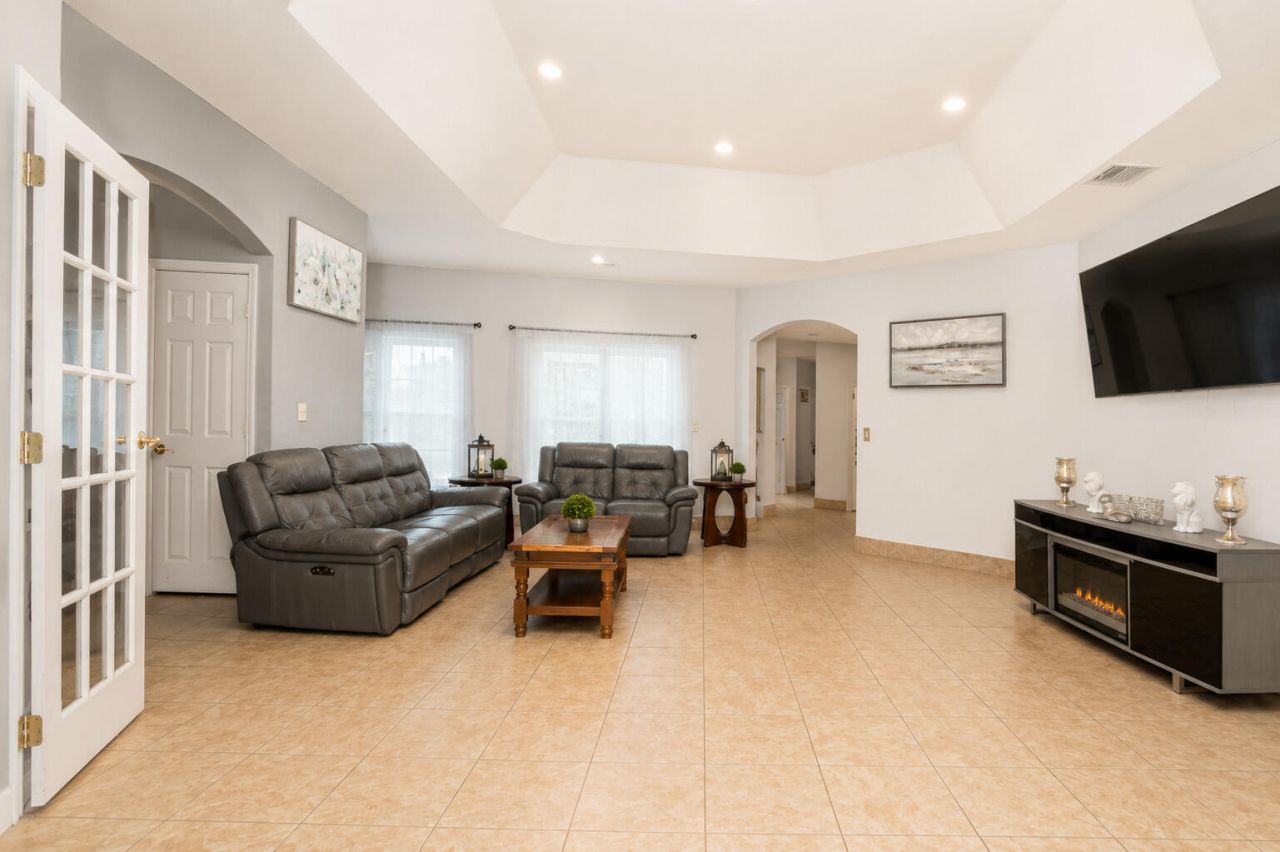173 S Greenstar Avenue, Pahokee, FL 33476 Photo