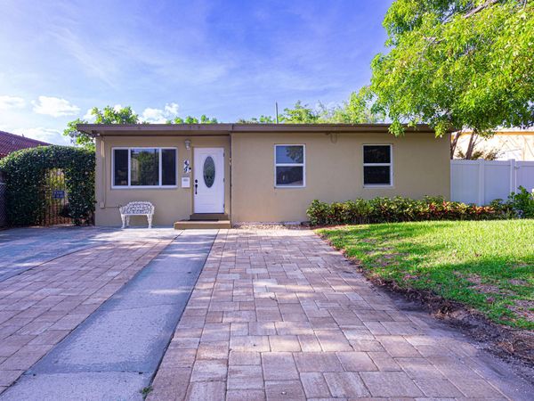 429 SUMMA Street, West Palm Beach, FL 33405