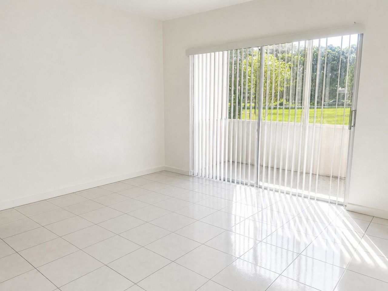 2200 Park Lane, Unit 107, Hollywood, FL 33021 Photo