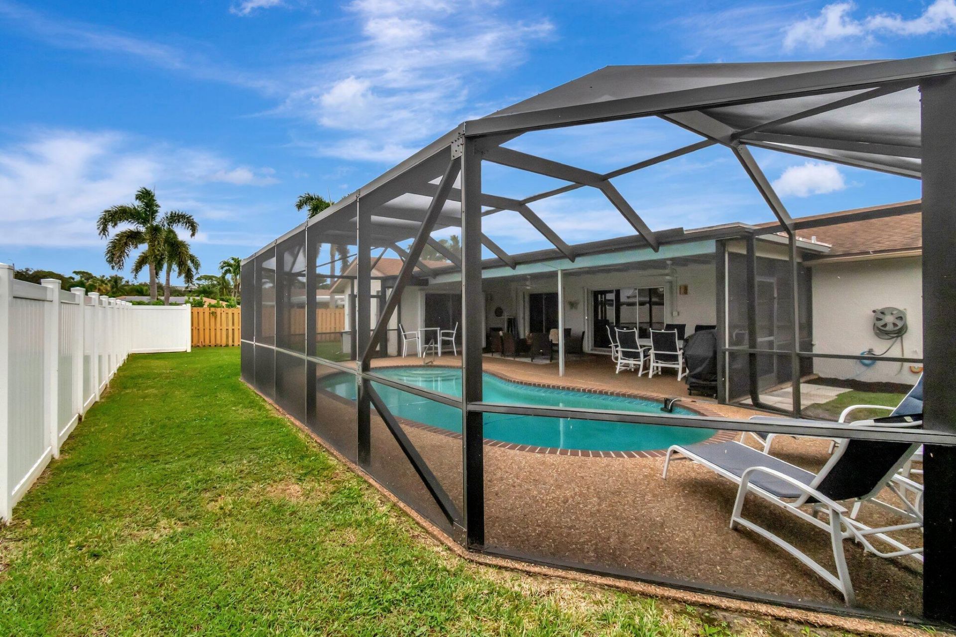 577 SW 24th Avenue, Boynton Beach, FL 33435 Photo