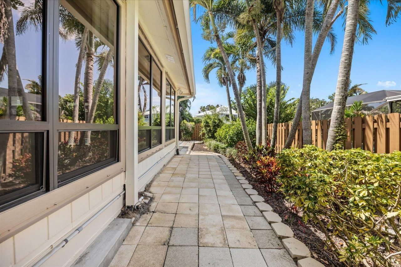 1904 NW 22nd Street, Stuart, FL 34994 Photo