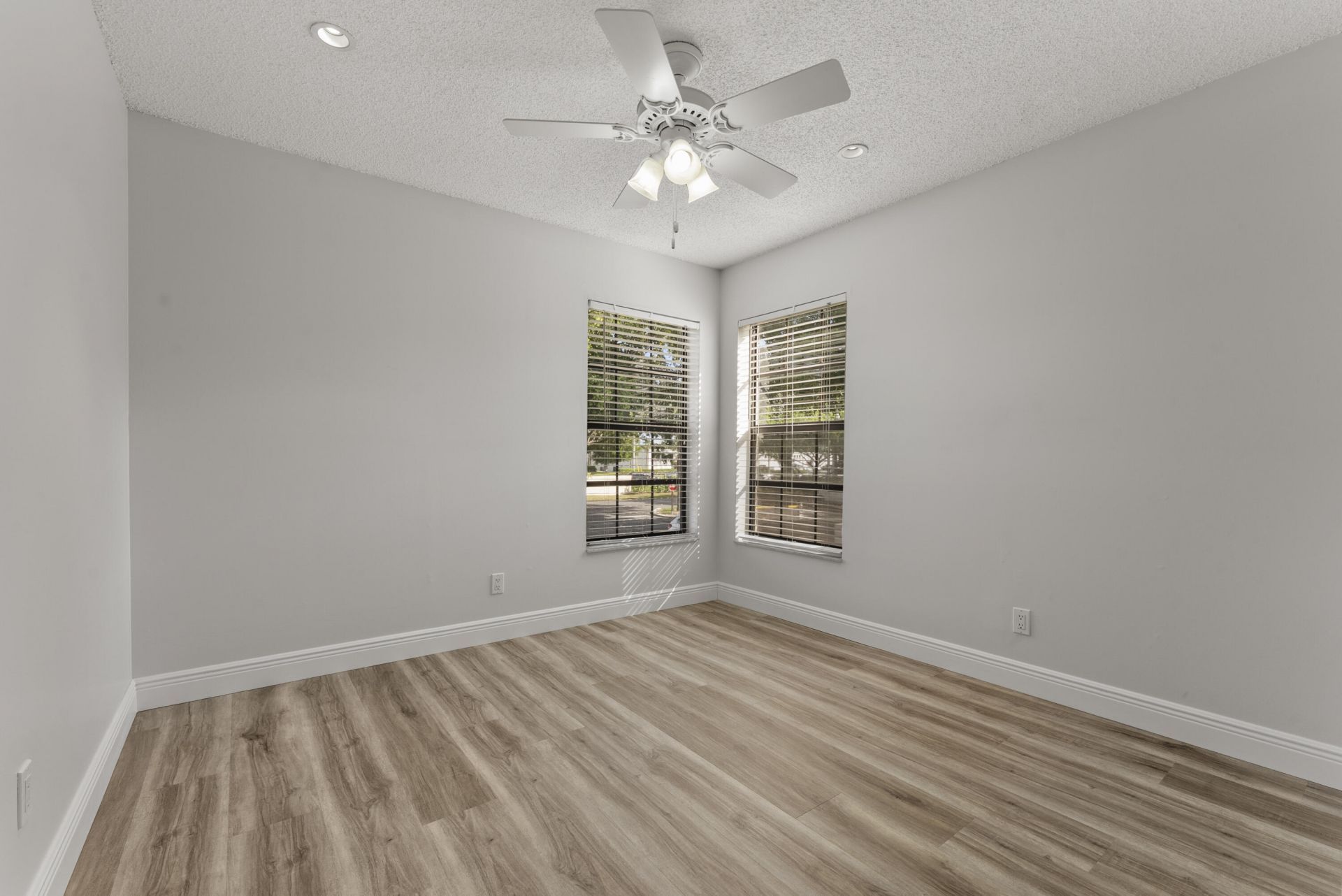2900 Olivewood Terrace, Unit 201, Boca Raton, FL 33431 Photo