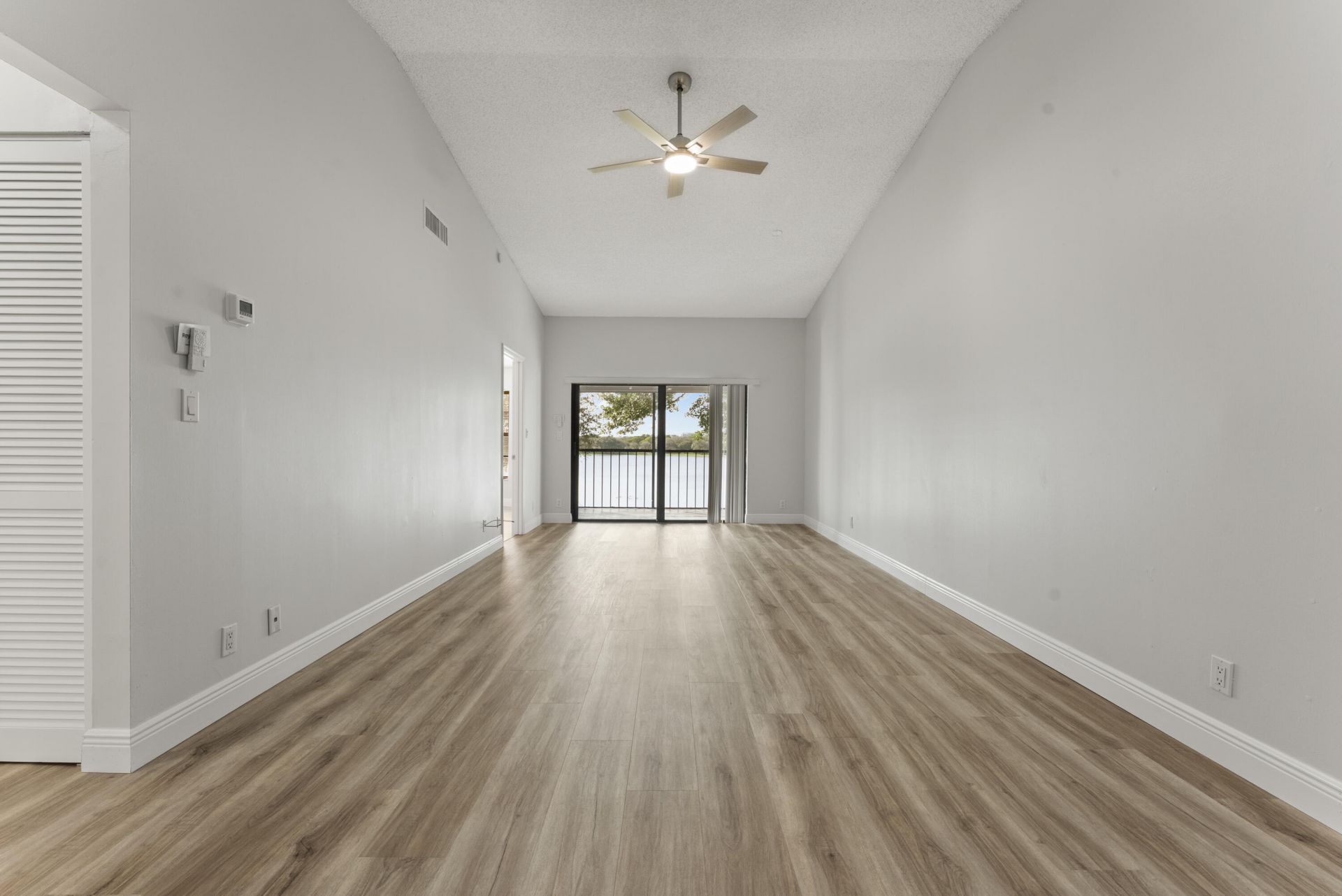 2900 Olivewood Terrace, Unit 201, Boca Raton, FL 33431 Photo