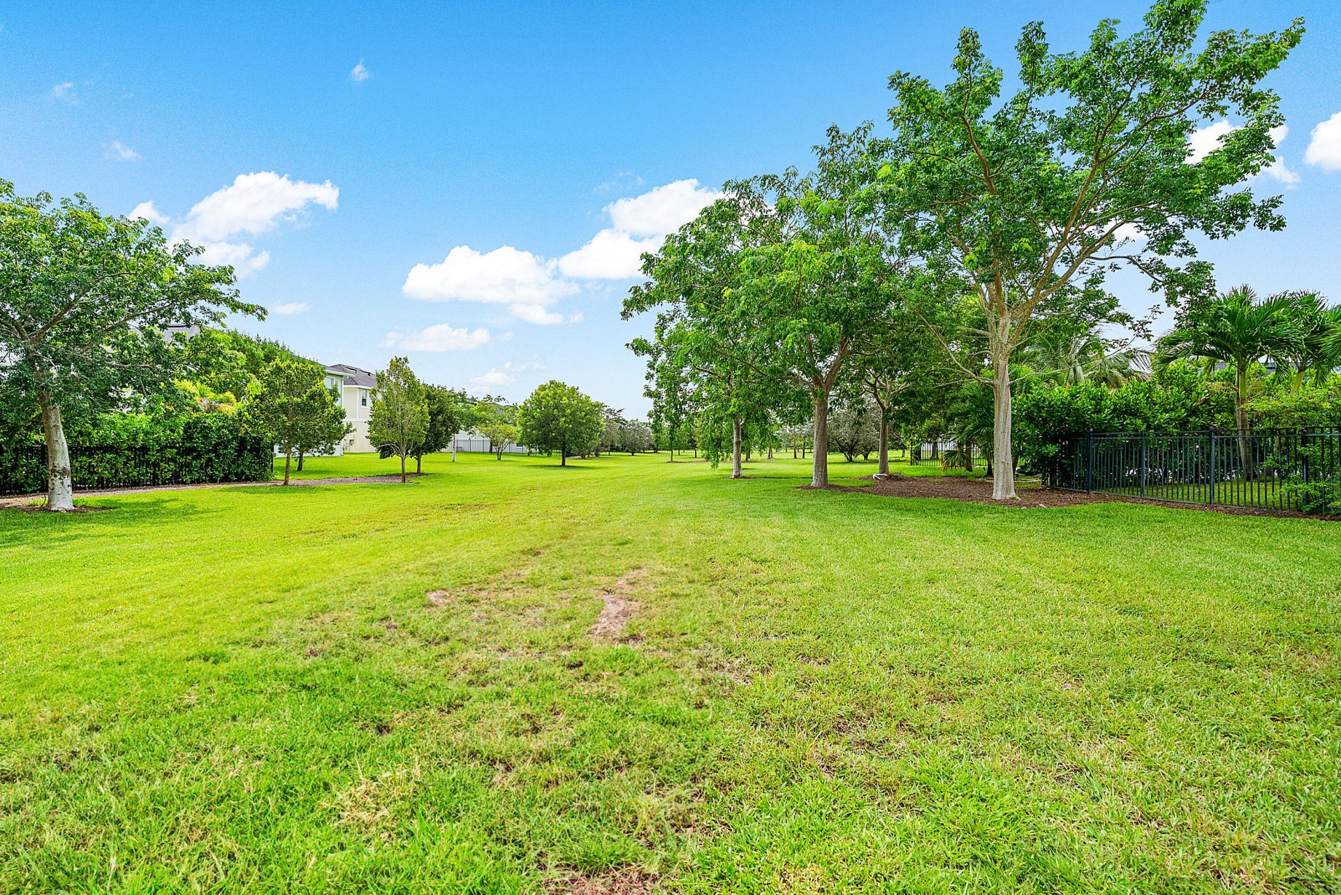 924 Deer Haven Drive, The Acreage, FL 33470 Photo