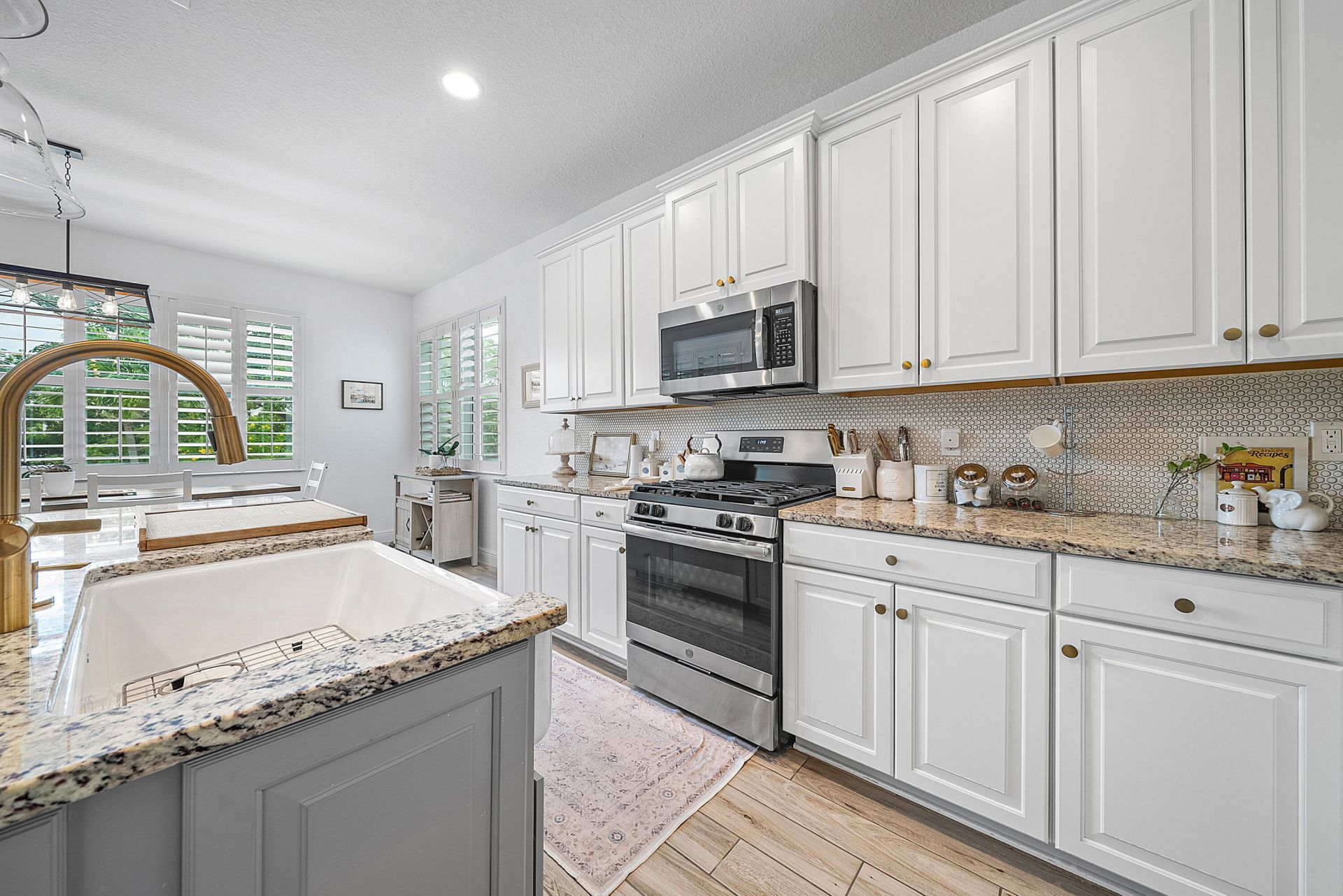 924 Deer Haven Drive, The Acreage, FL 33470 Photo