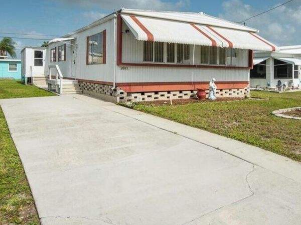 8933 CYPRESS Street, Boynton Beach, FL 33436