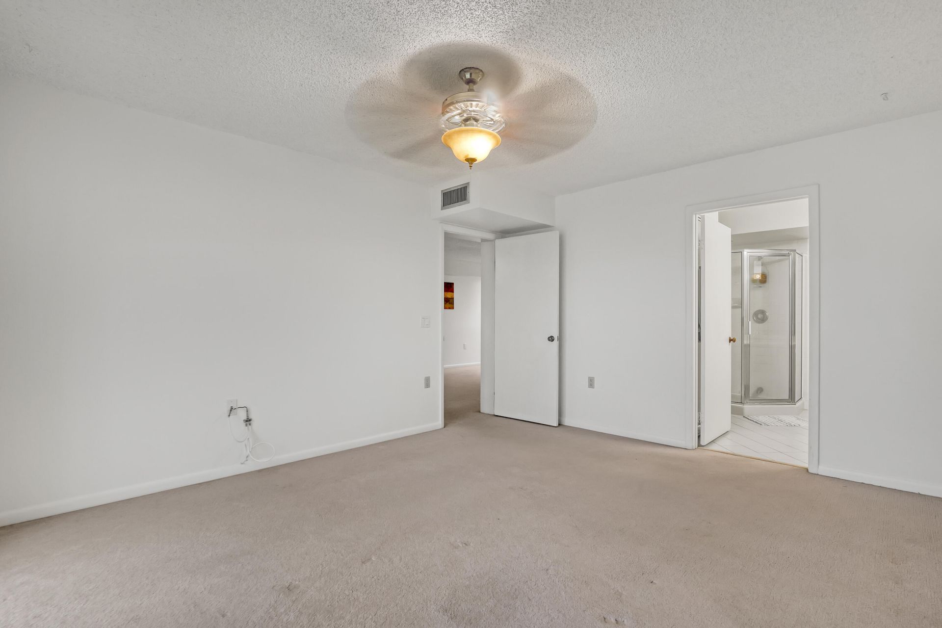 2621 Village Boulevard, Unit 203, West Palm Beach, FL 33409 Photo