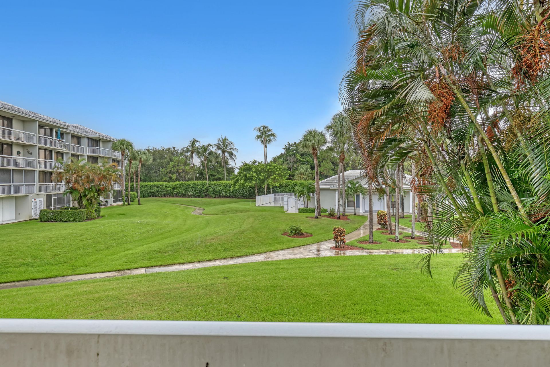 2621 Village Boulevard, Unit 203, West Palm Beach, FL 33409 Photo