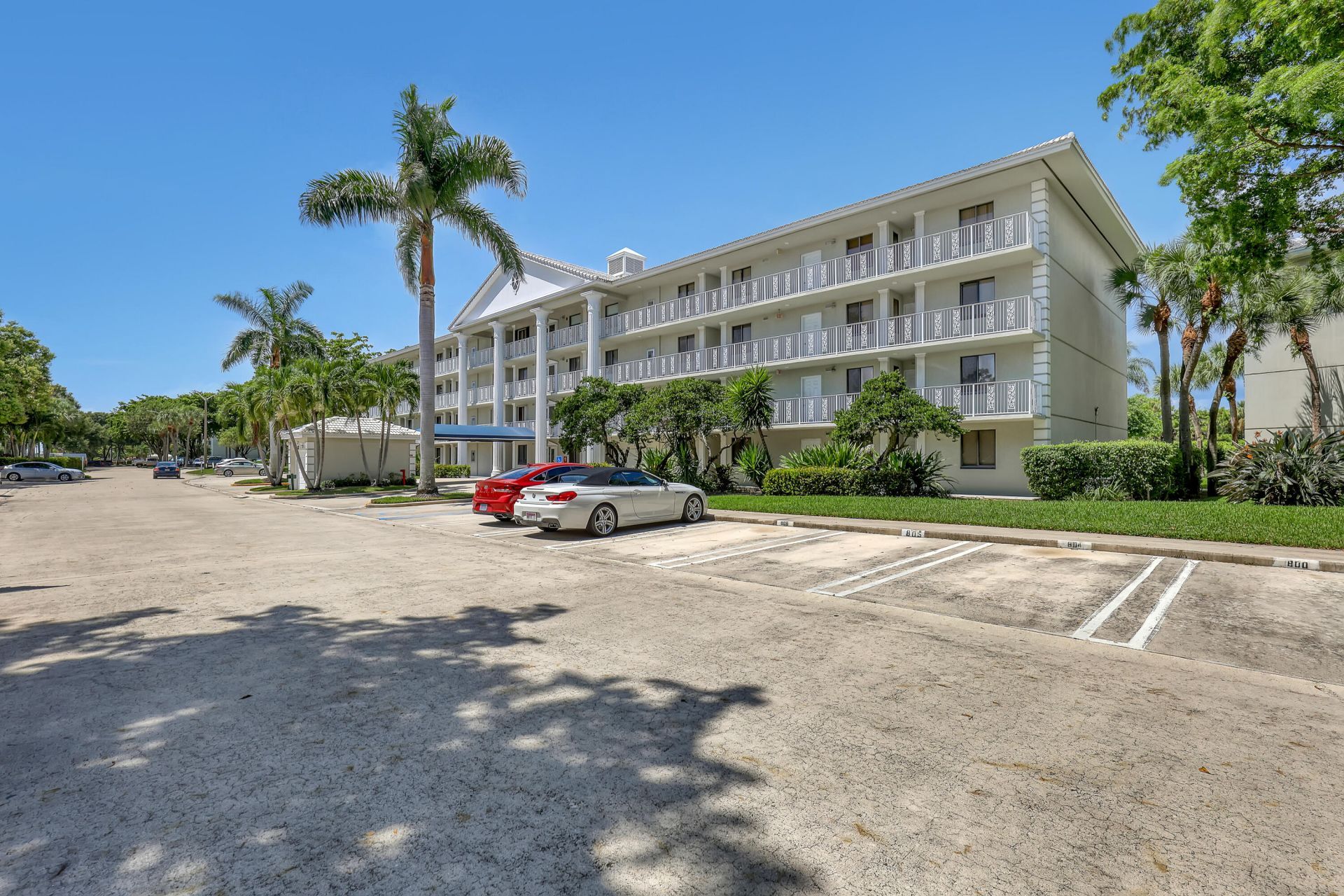 2621 Village Boulevard, Unit 203, West Palm Beach, FL 33409 Photo