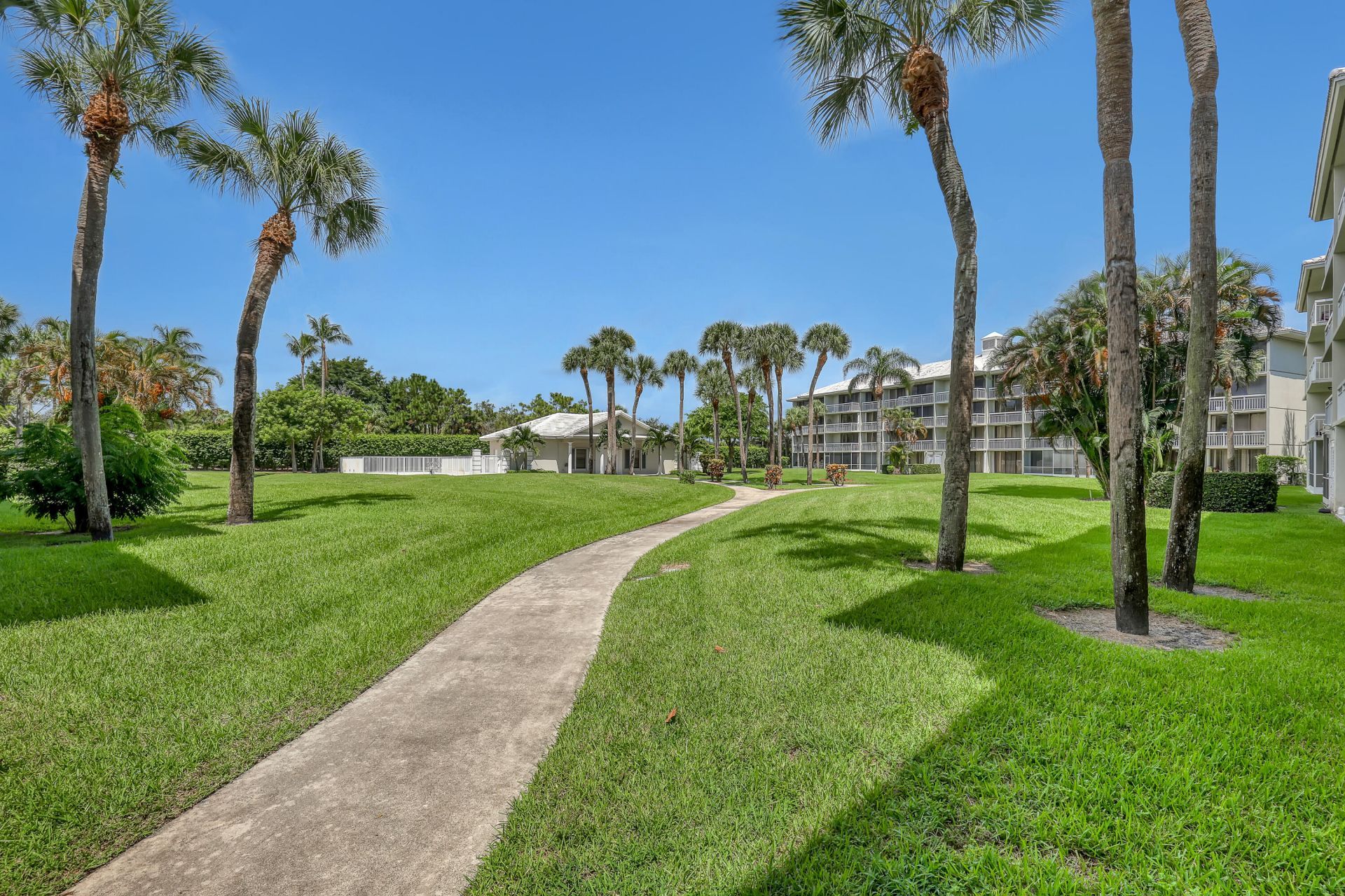 2621 Village Boulevard, Unit 203, West Palm Beach, FL 33409 Photo