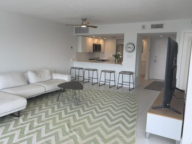 3000 E Sunrise Boulevard, Unit 17F, Fort Lauderdale, FL 33304 Photo