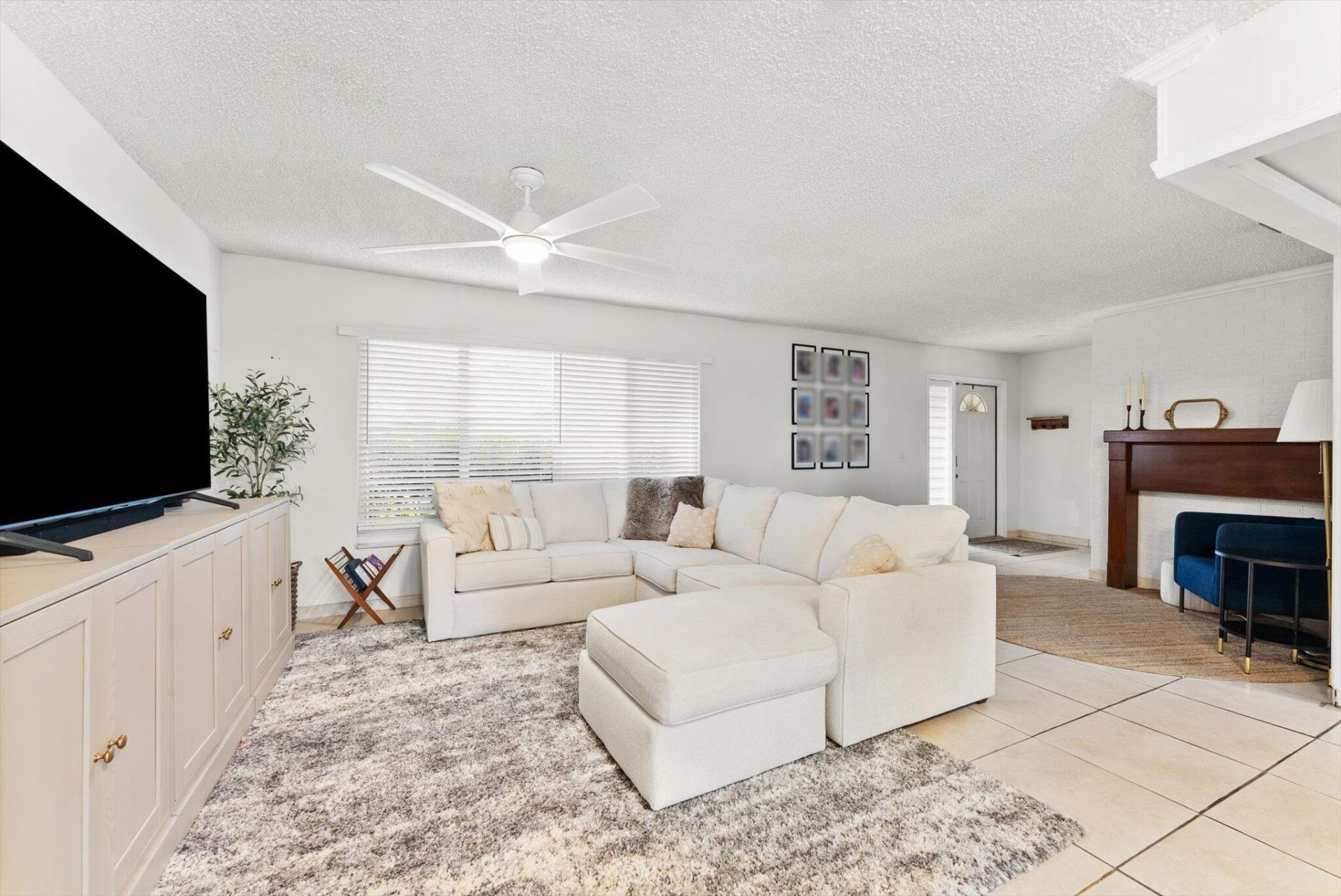 10661 NW 27th Court, Sunrise, FL 33322 Photo