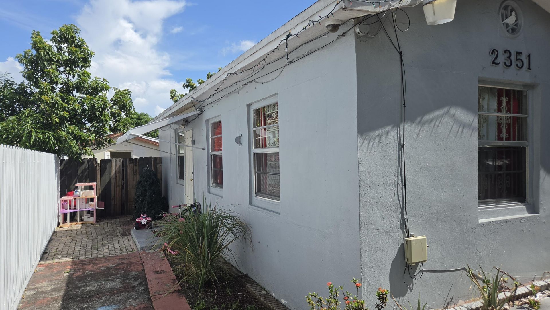2351 NW 104th Terrace, Miami, FL 33147 Photo