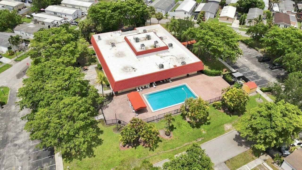 21671 S Heritage Circle, Pembroke Pines, FL 33029 Photo