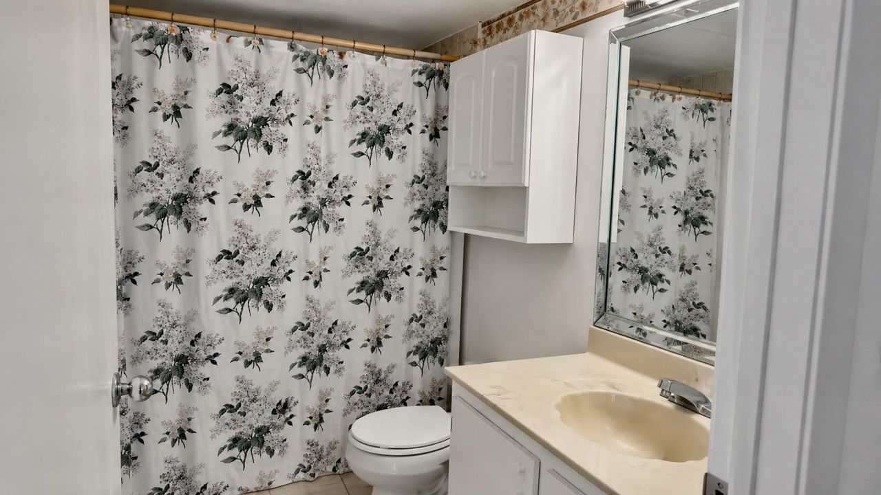 210 174th Street, Unit 1901, Sunny Isles Beach, FL 33160 Photo