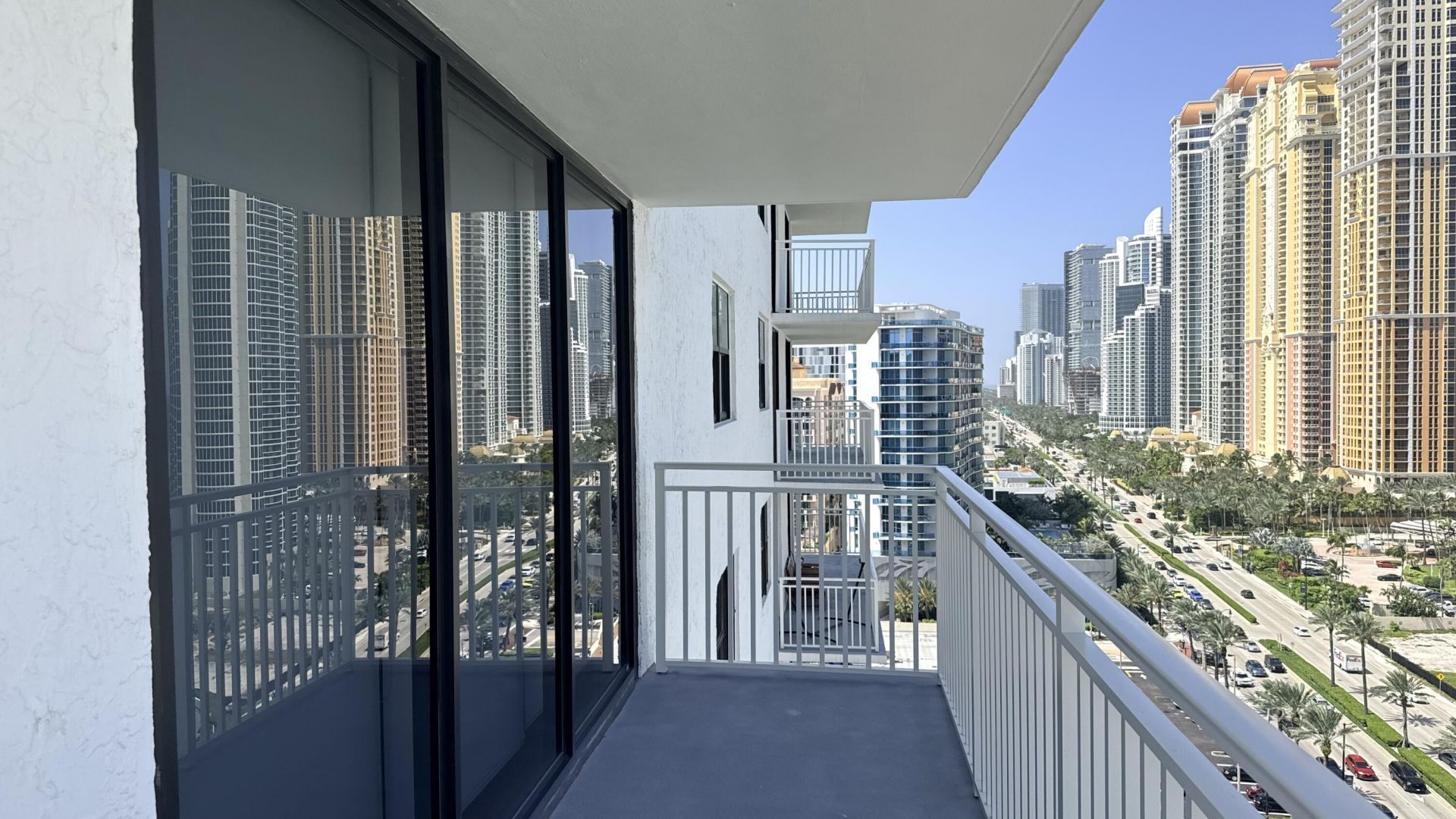 210 174th Street, Unit 1901, Sunny Isles Beach, FL 33160 Photo