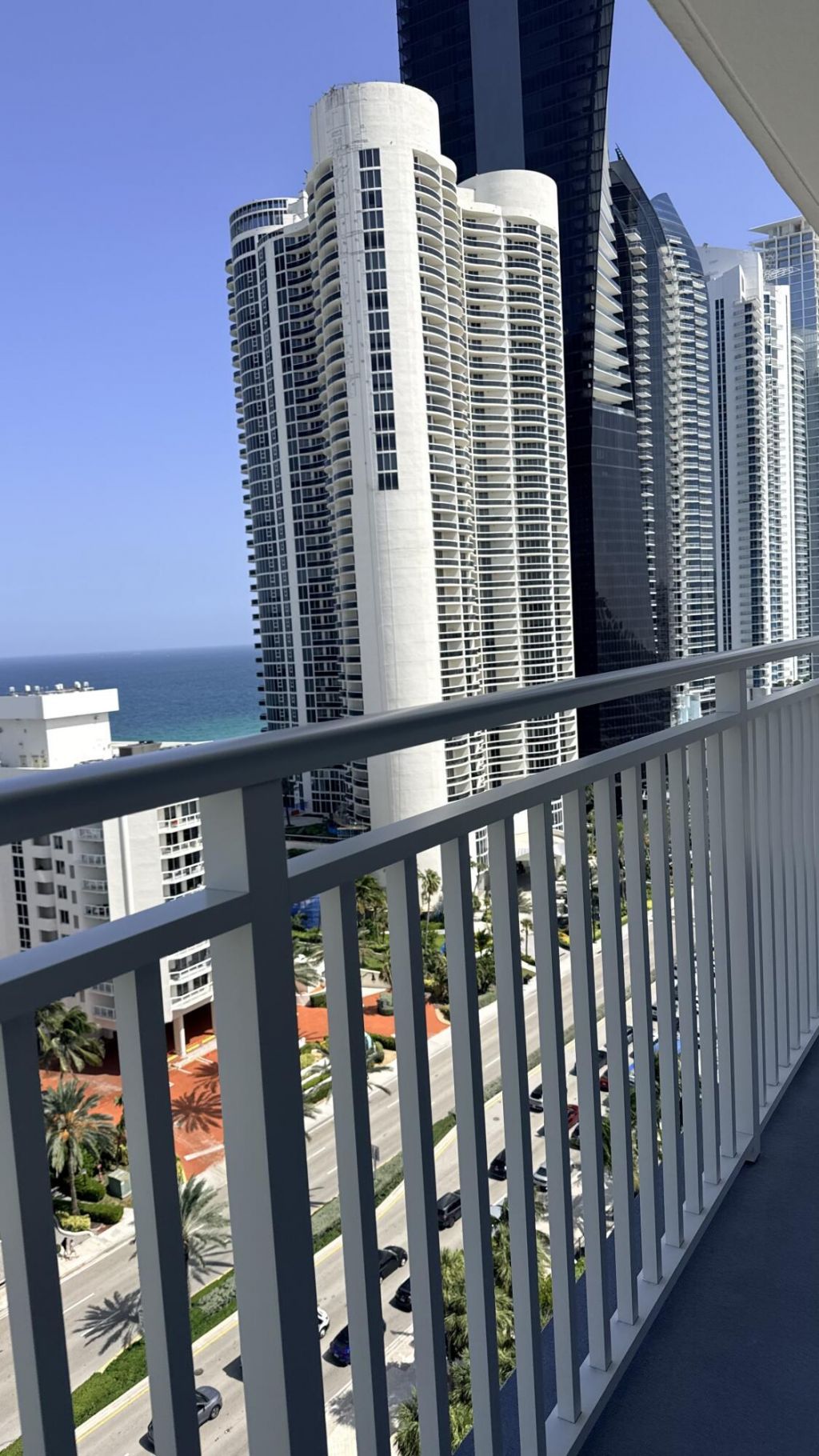 210 174th Street, Unit 1901, Sunny Isles Beach, FL 33160 Photo