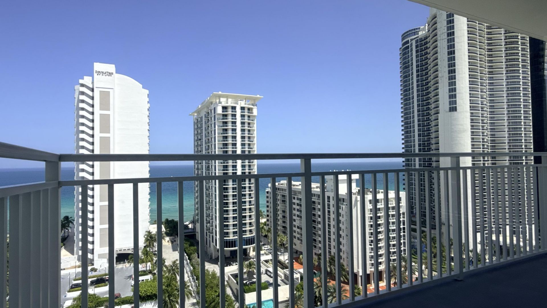 210 174th Street, Unit 1901, Sunny Isles Beach, FL 33160 Photo