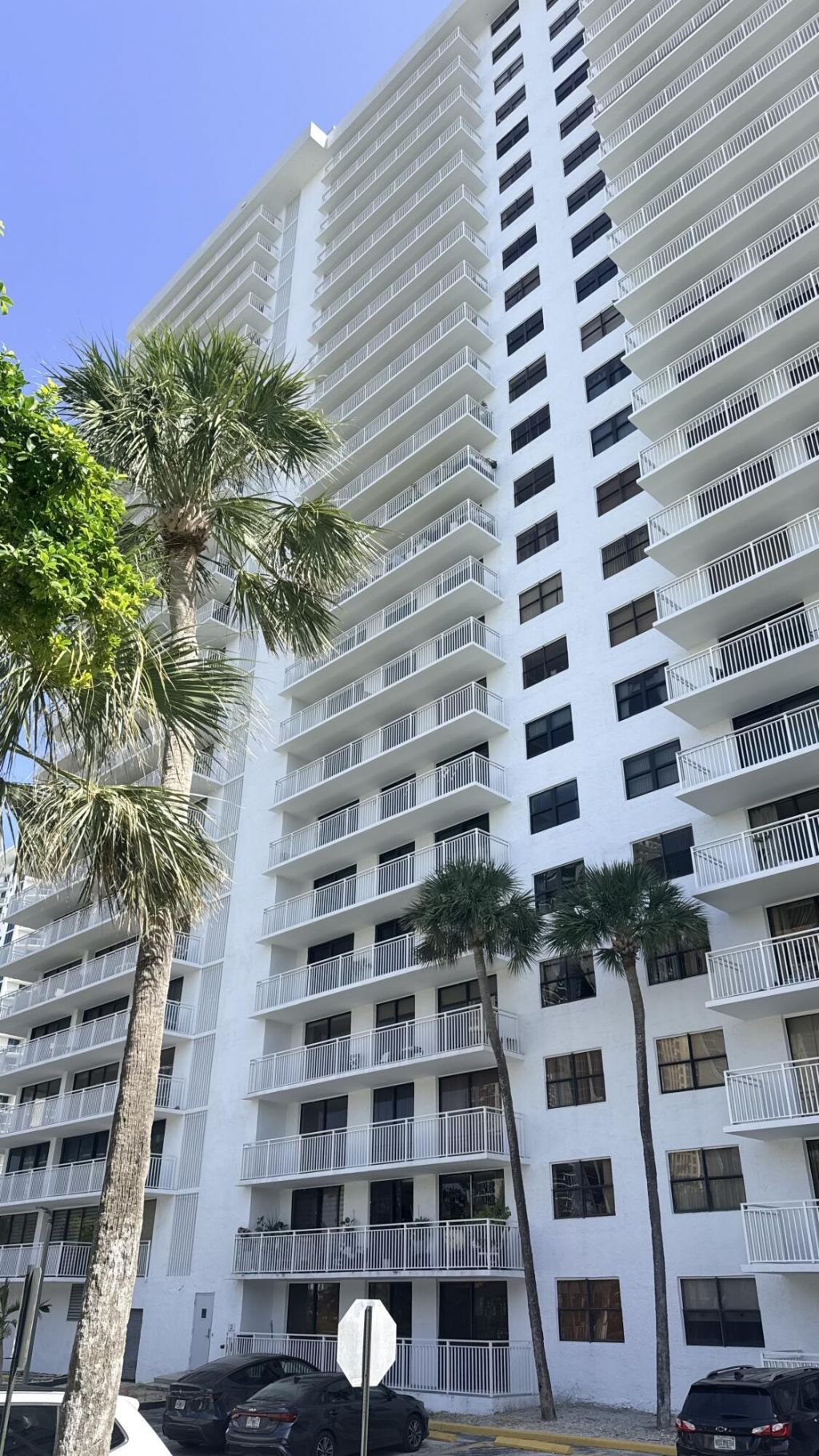 210 174th Street, Unit 1901, Sunny Isles Beach, FL 33160 Photo