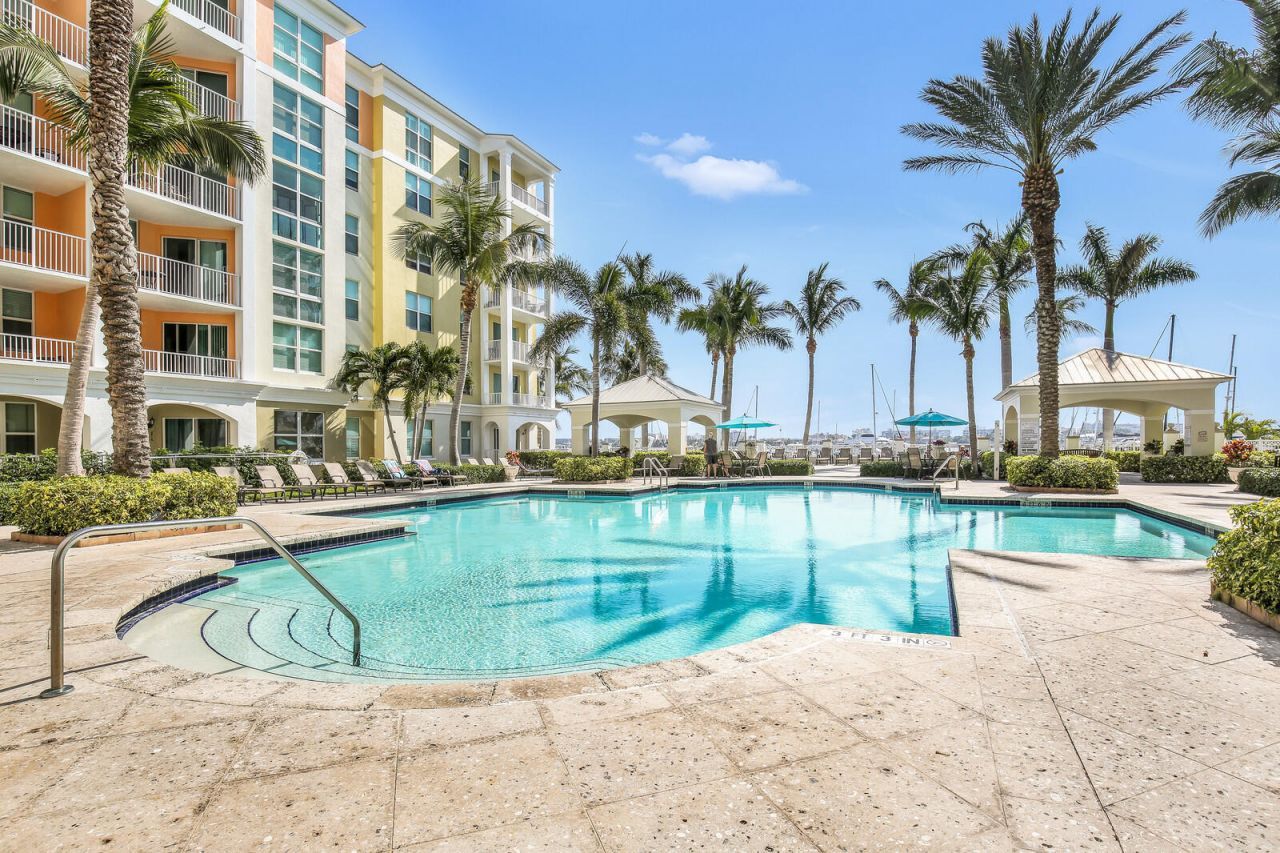 806 E Windward Way, Unit 524, Lantana, FL 33462 Photo