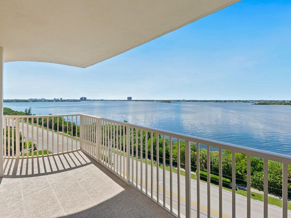 5480 N Ocean Drive, Riviera Beach, FL 33404