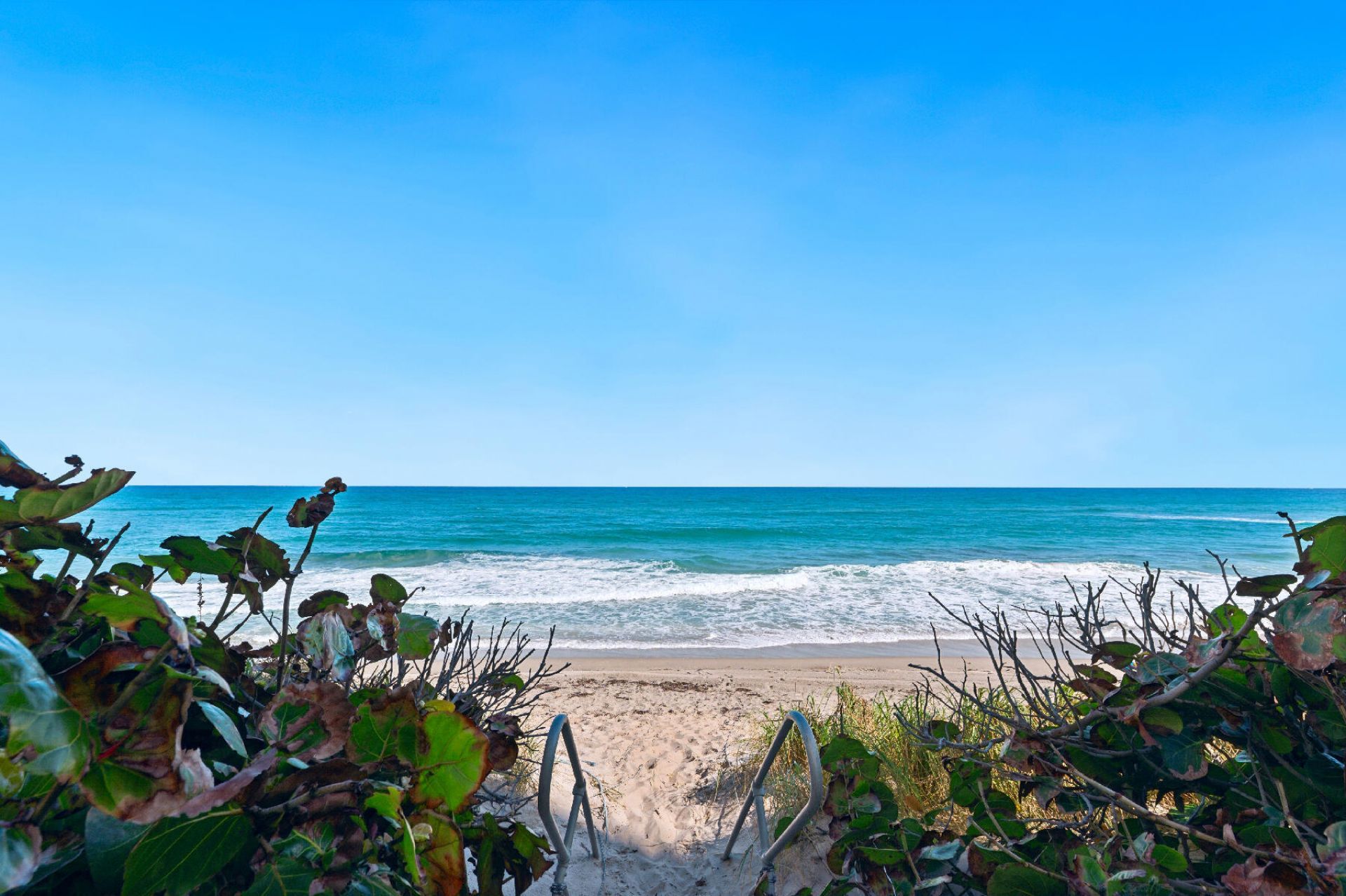 5480 N Ocean Drive, Riviera Beach, FL 33404 Photo