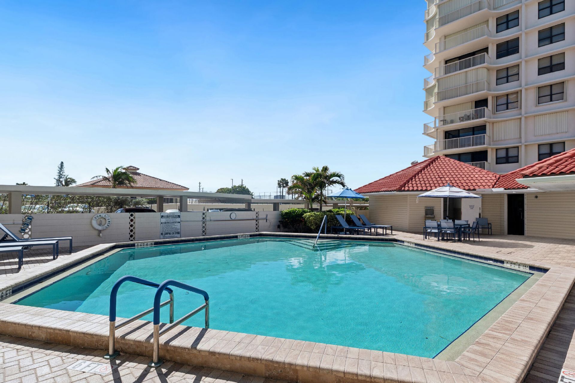 5480 N Ocean Drive, Riviera Beach, FL 33404 Photo