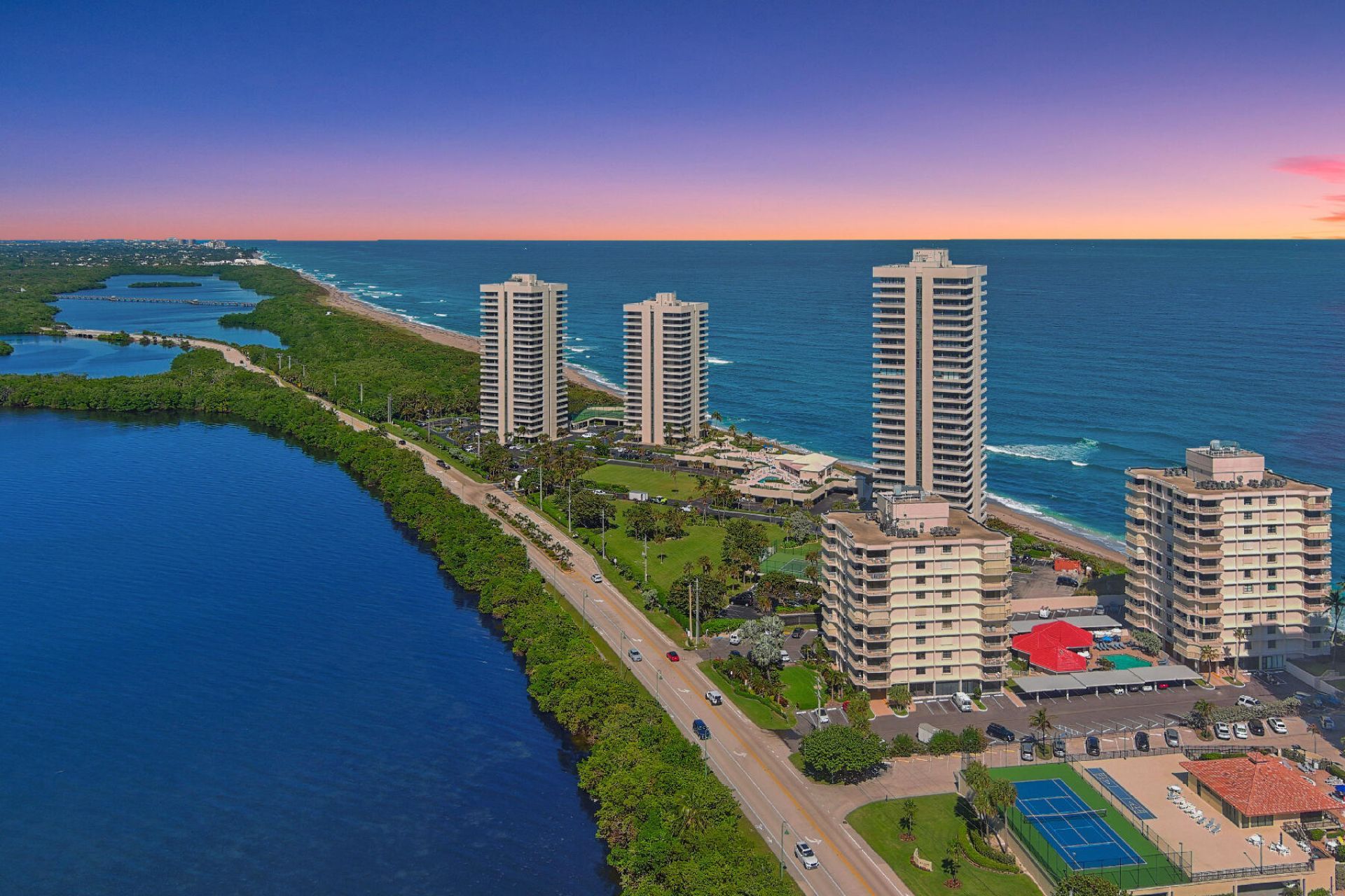 5480 N Ocean Drive, Riviera Beach, FL 33404 Photo