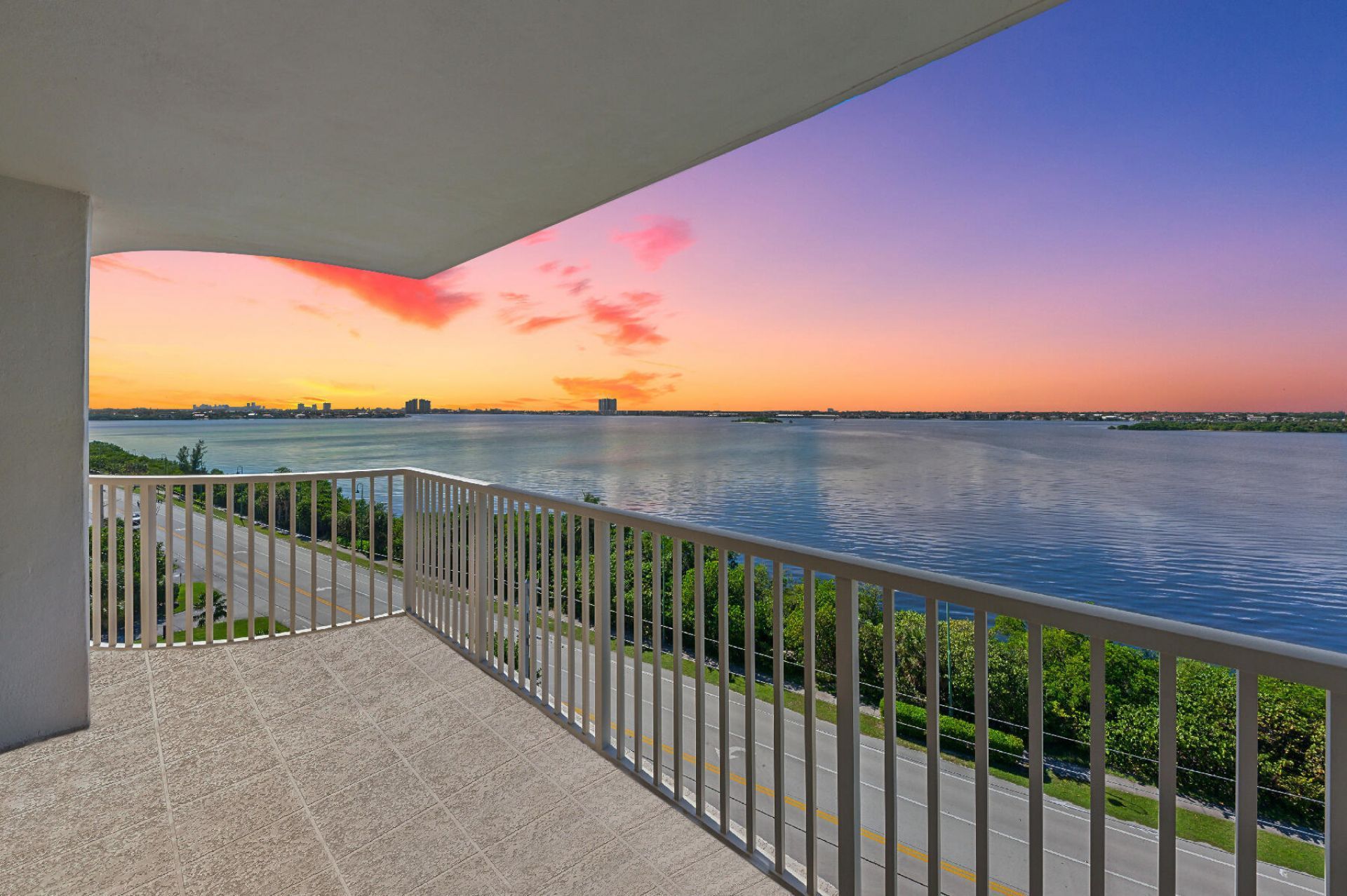 5480 N Ocean Drive, Riviera Beach, FL 33404 Photo