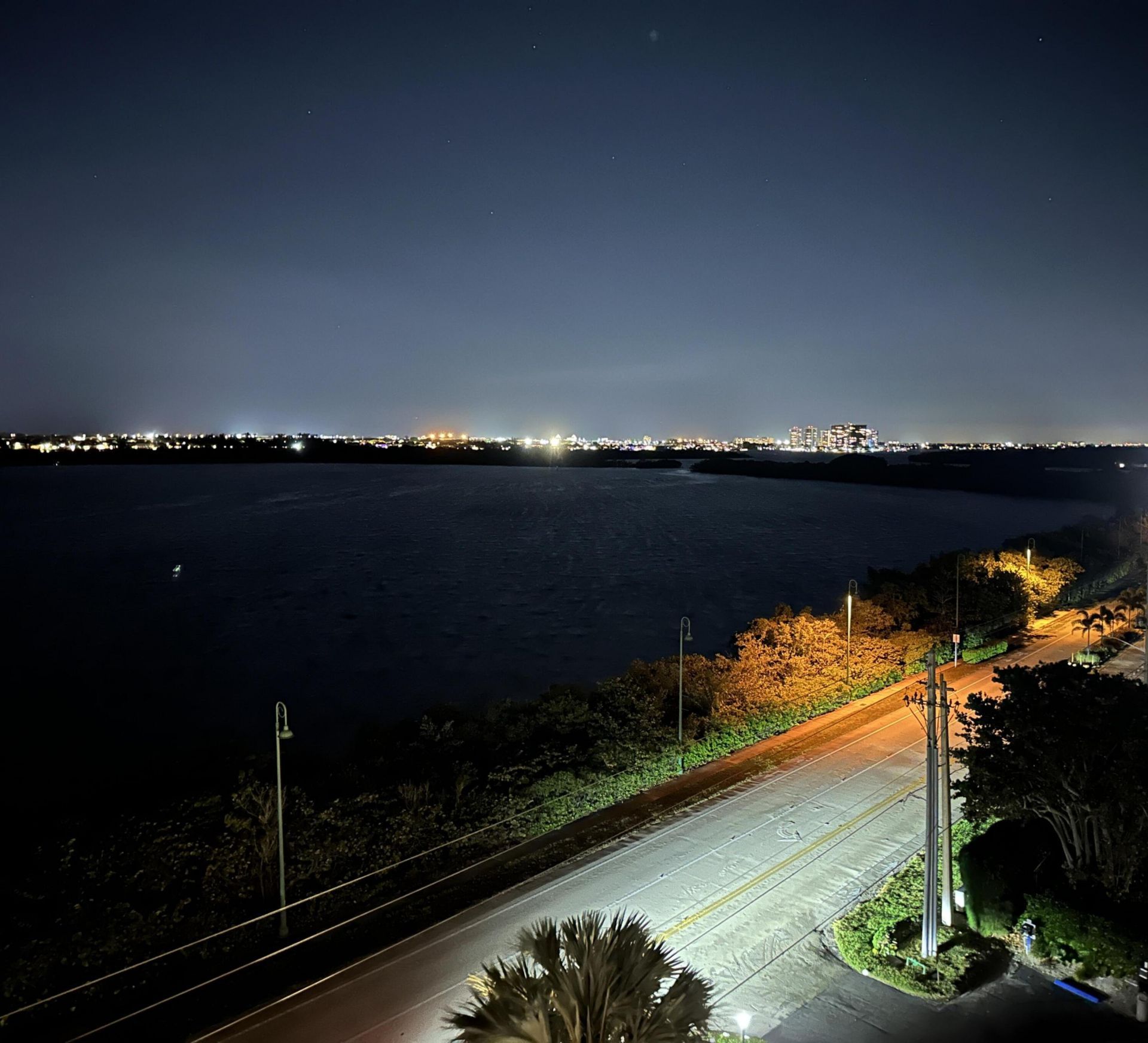 5480 N Ocean Drive, Riviera Beach, FL 33404 Photo