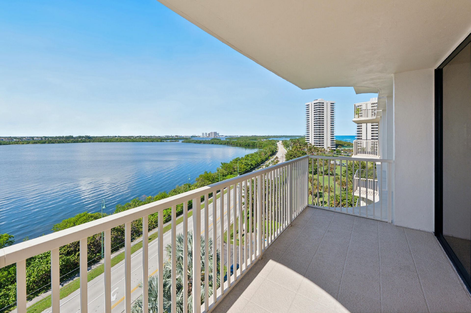 5480 N Ocean Drive, Unit B7c, Singer Island, FL 33404 Photo