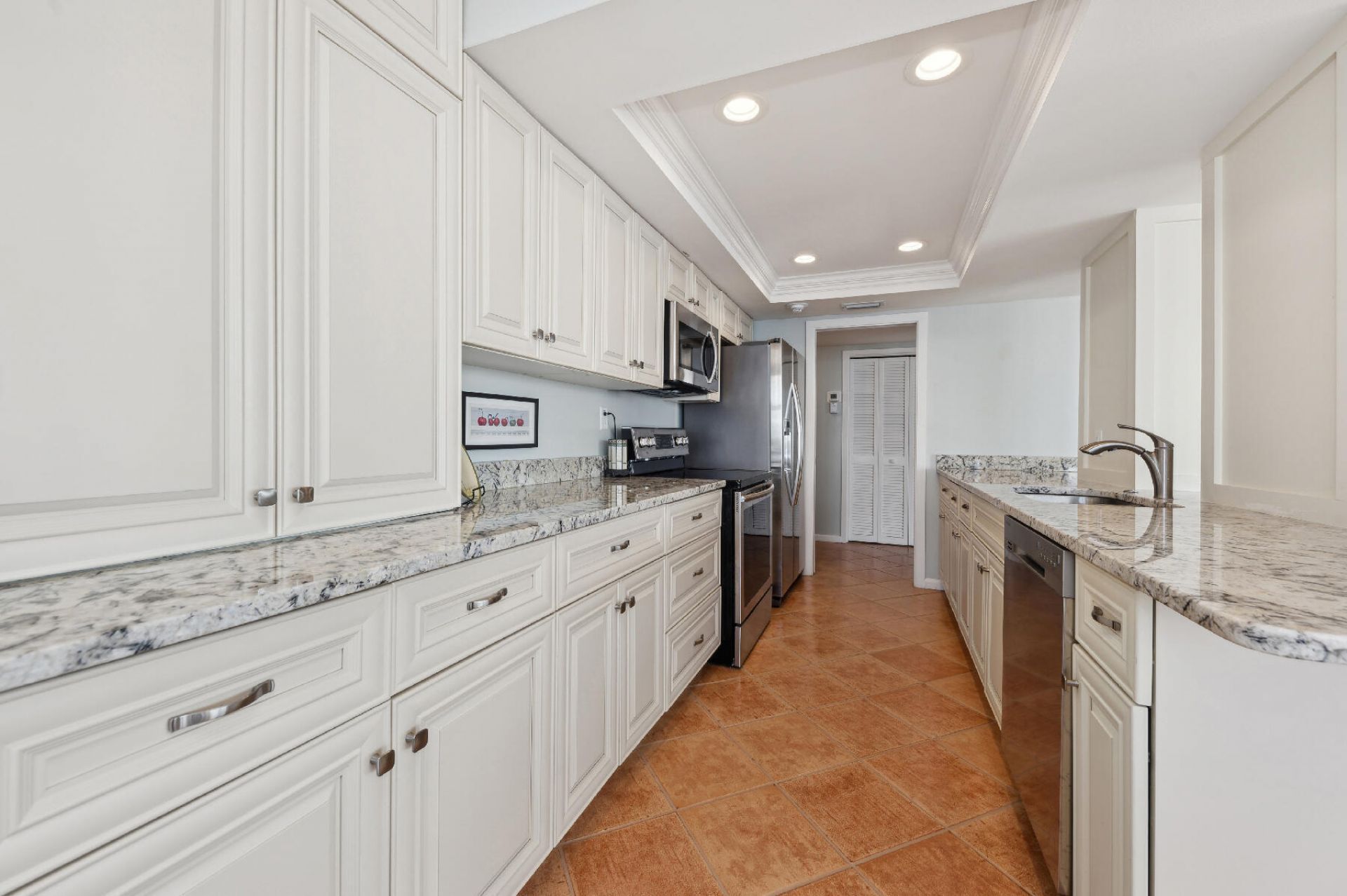 5480 N Ocean Drive, Riviera Beach, FL 33404 Photo