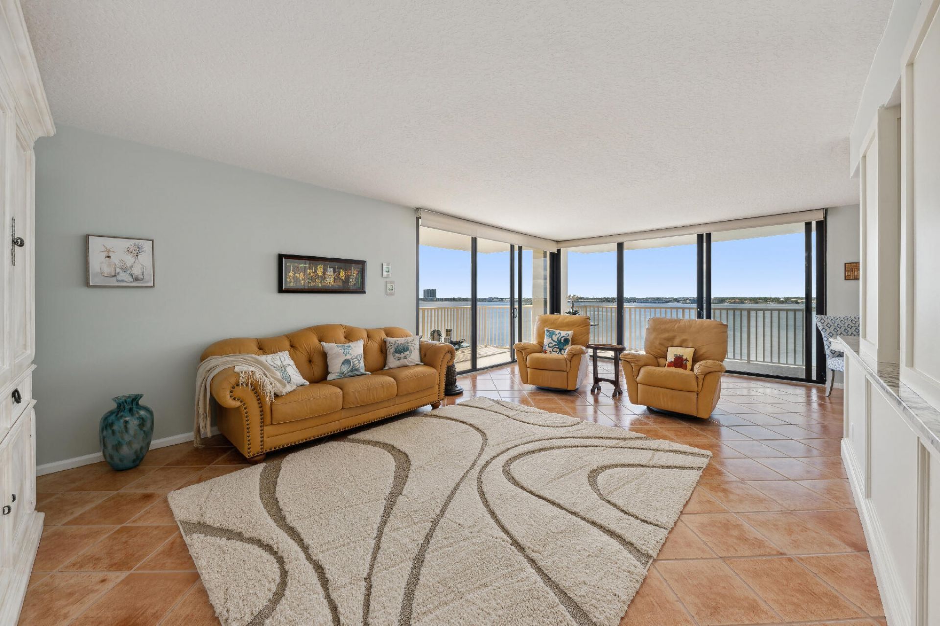 5480 N Ocean Drive, Riviera Beach, FL 33404 Photo
