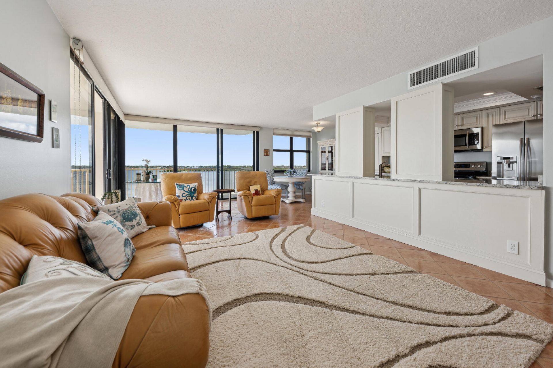 5480 N Ocean Drive, Riviera Beach, FL 33404 Photo