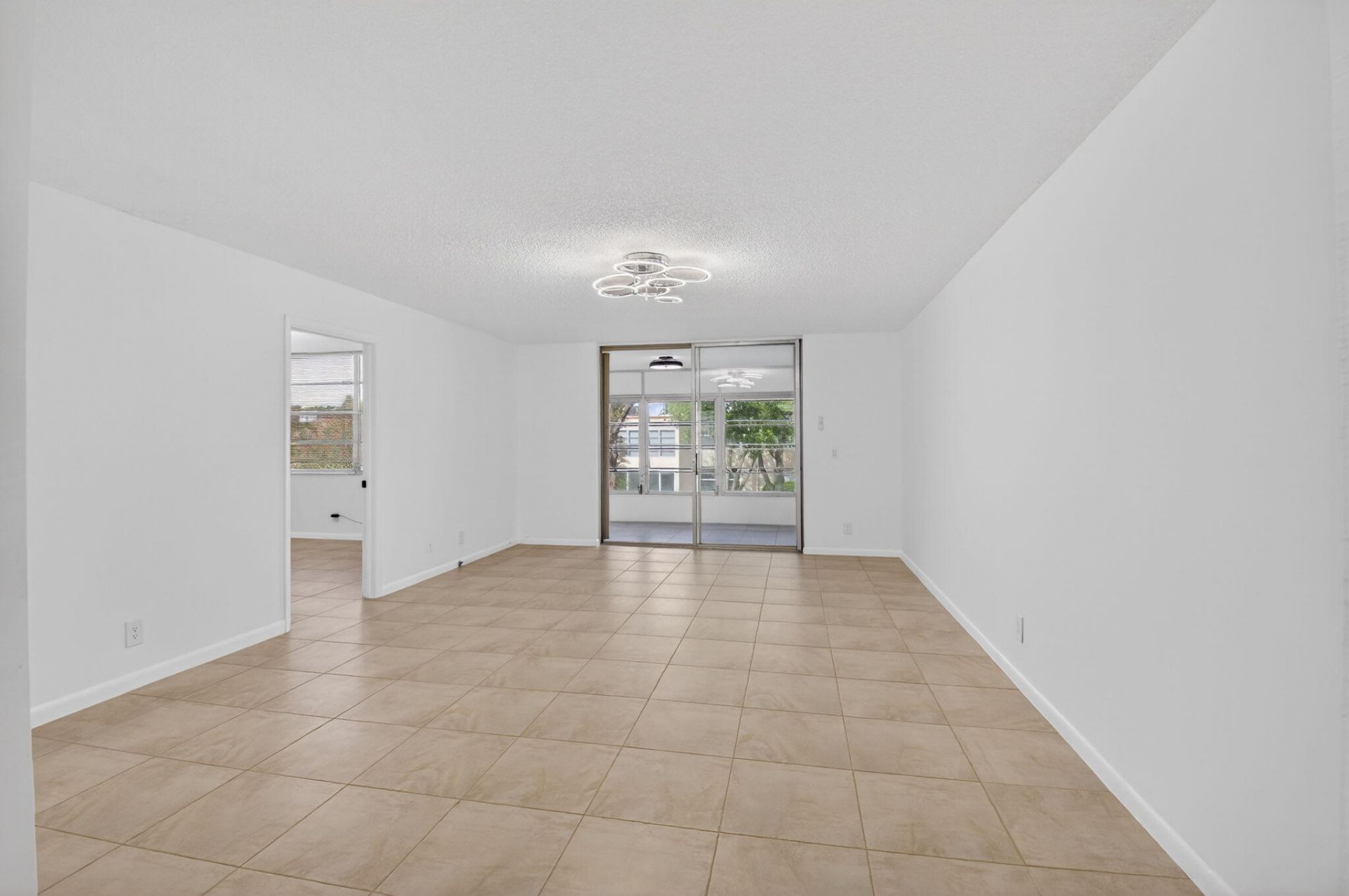 10 Willowbrook Lane, Unit 207, Delray Beach, FL 33446 Photo
