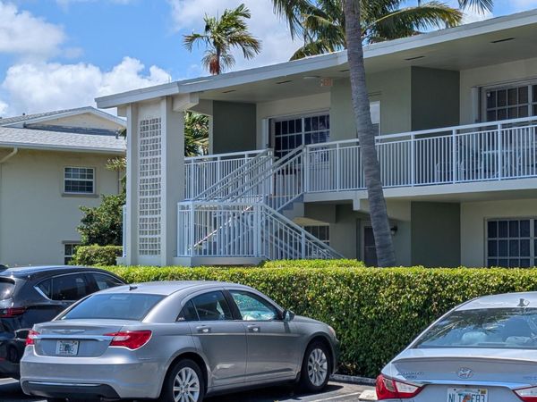 930 SE 9th Avenue, Unit 11, Pompano Beach, FL 33060