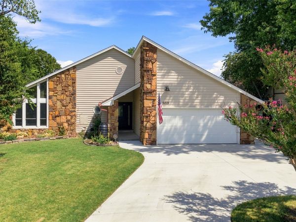9219 S 85th East Avenue , Tulsa, OK 74133