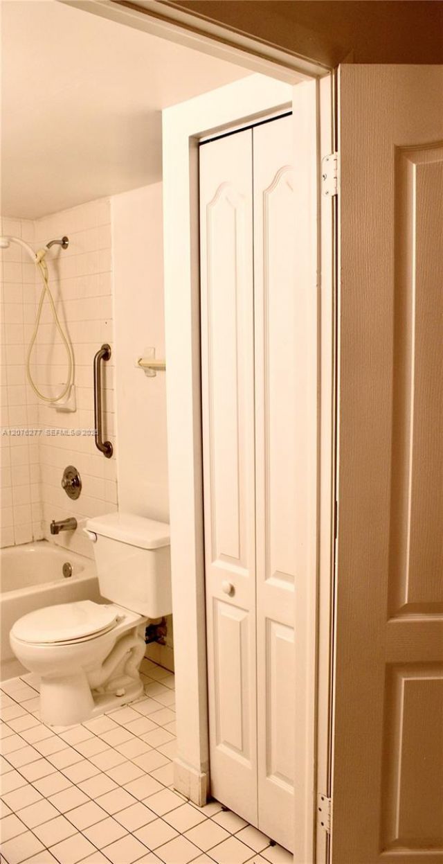 3375 W 76th St, Unit 145, Hialeah, FL 33018 Photo