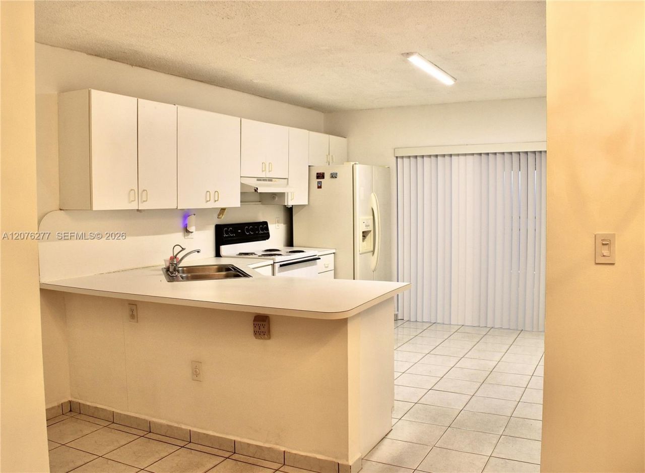 3375 W 76th St, Unit 145, Hialeah, FL 33018 Photo