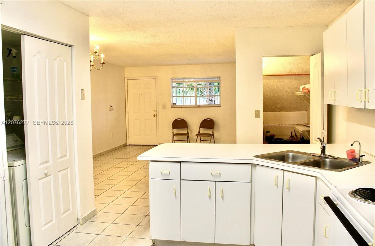 3375 W 76th St, Unit 145, Hialeah, FL 33018 Photo