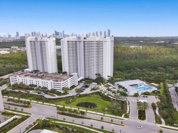 15051 Royal Oaks Ln , Unit 2403, North Miami, FL 33181